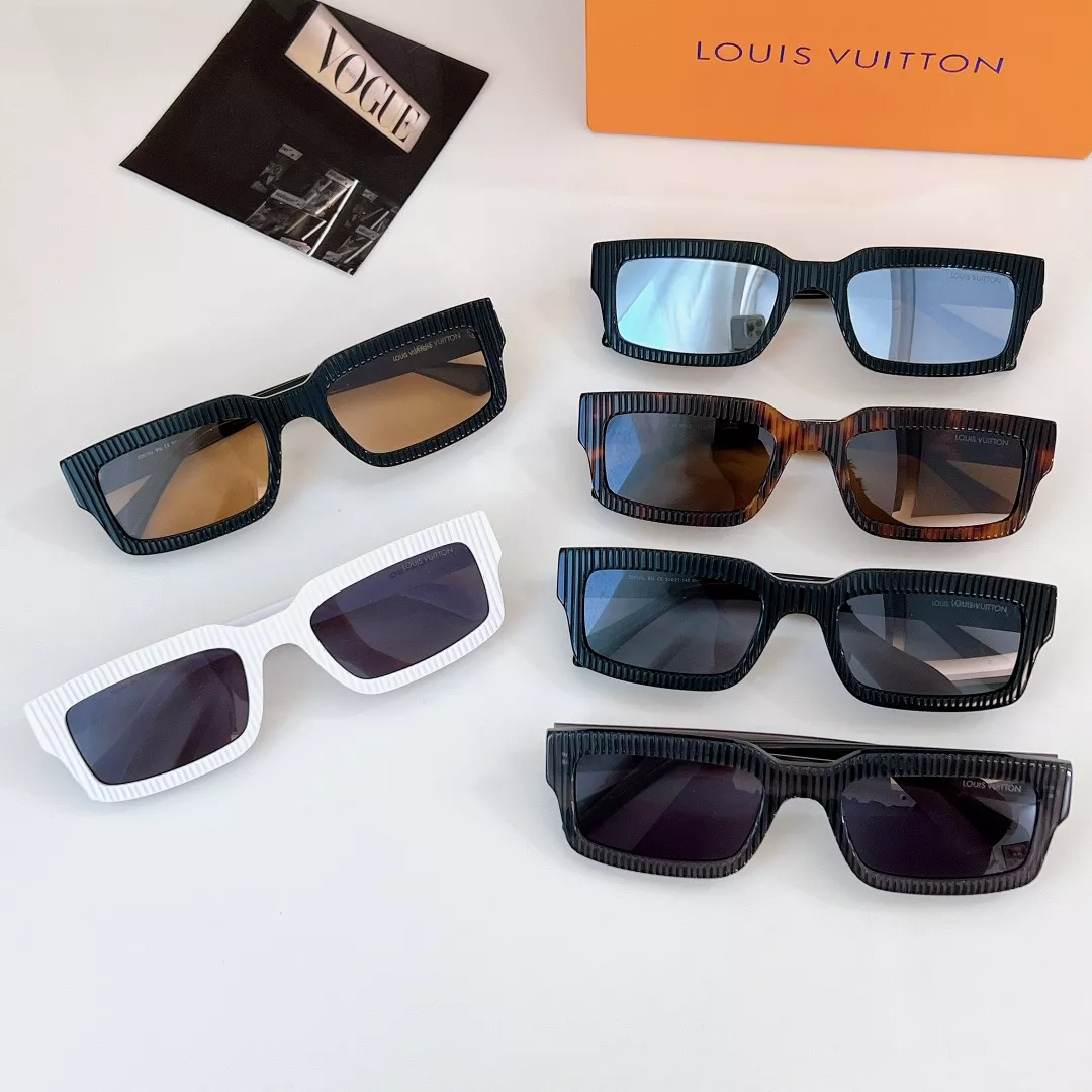DailyWear 7647 Louis Vuitton AAA Quality Sunglasses