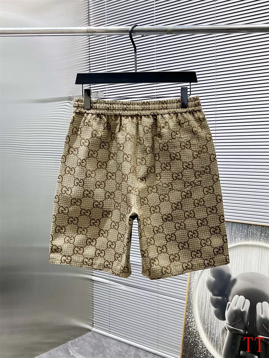 DailyWear 7846 Gucci Tracksuits Short Sleeved For Men