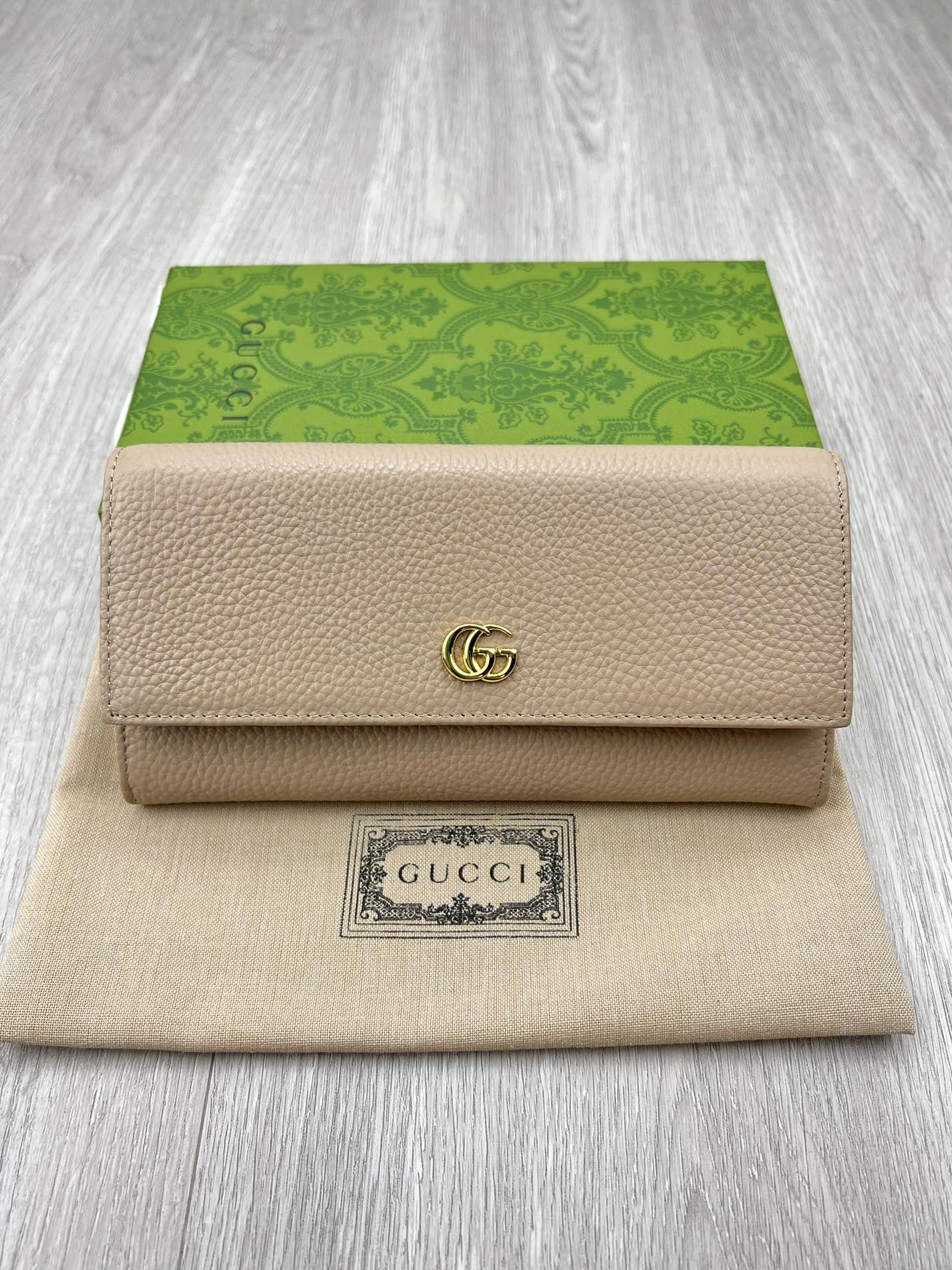 DailyWear 7854 Gucci Wallets For Women