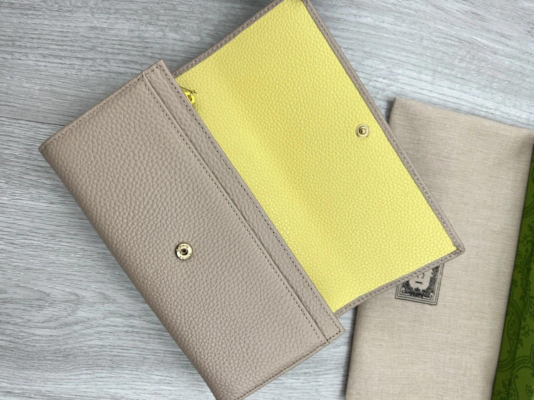 DailyWear 7854 Gucci Wallets For Women