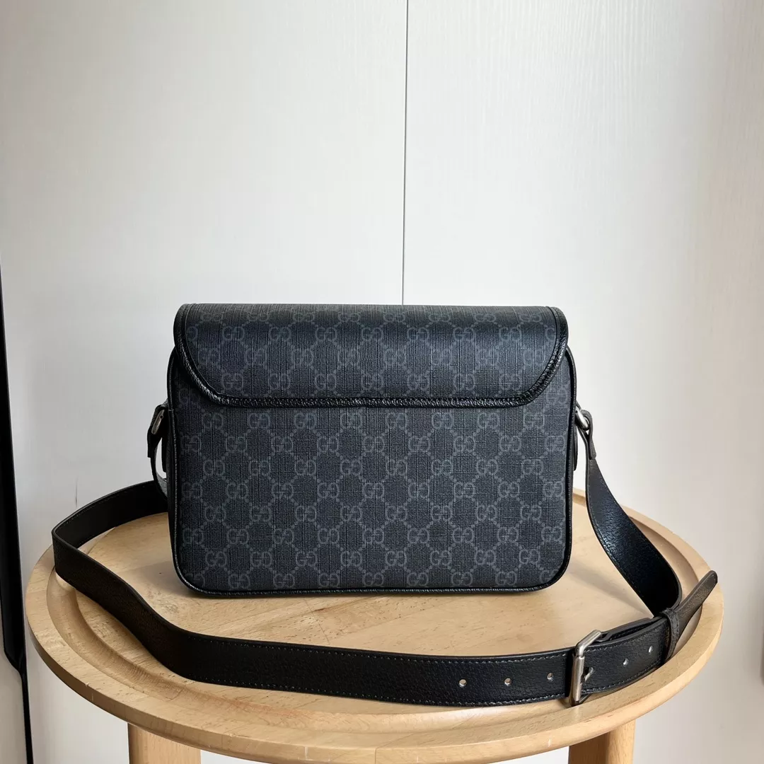 DailyWear 8117 Gucci AAA Quality Messenger Bags For Unisex