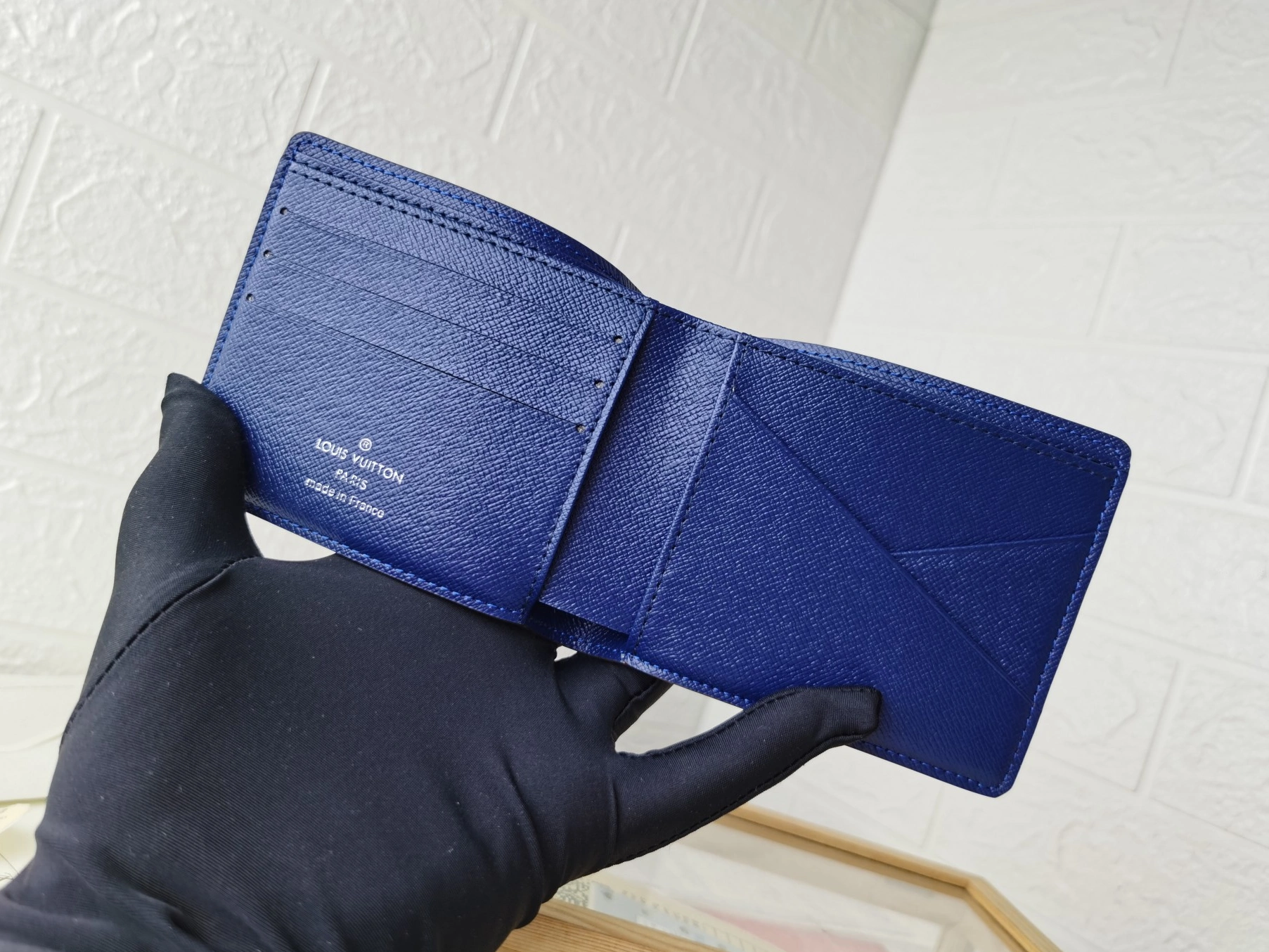 DailyWear 8143 Louis Vuitton LV Wallets For Unisex