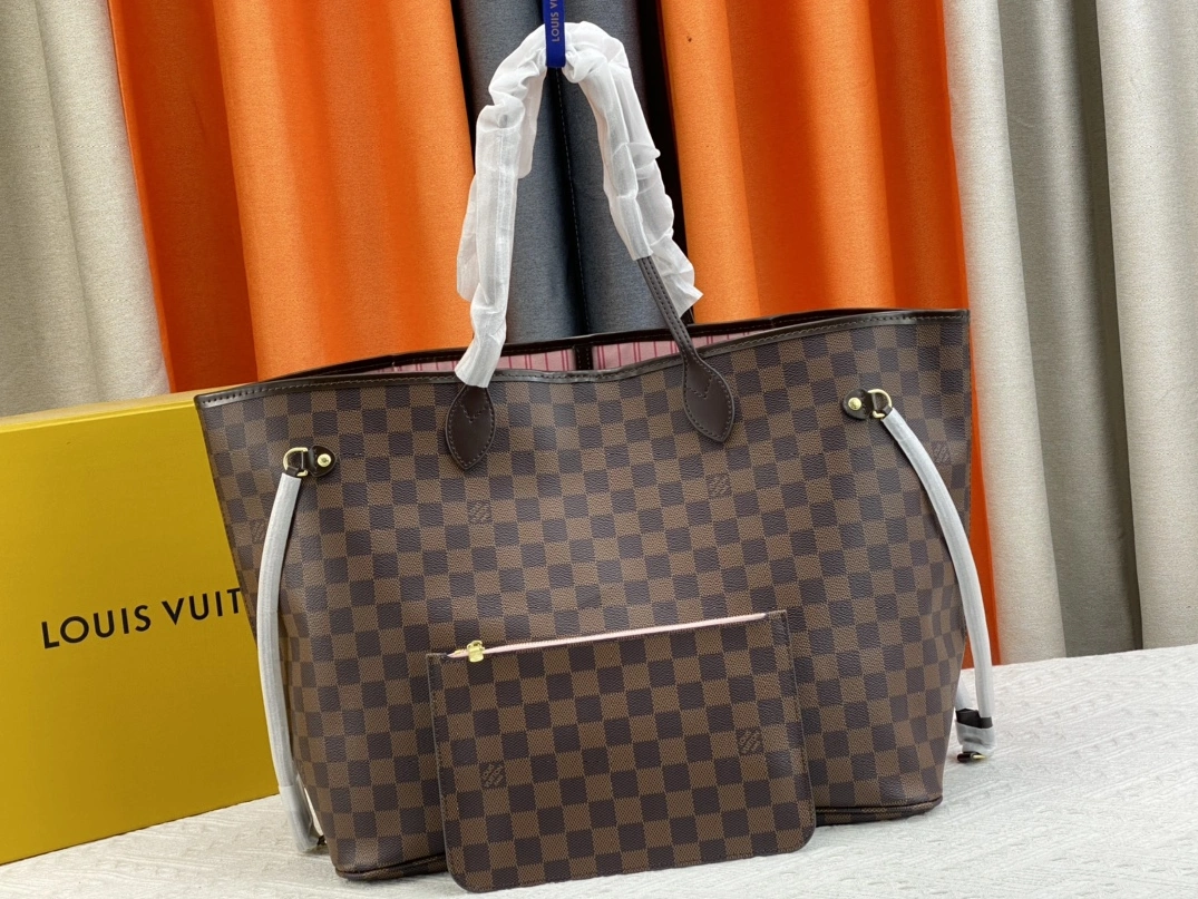 DailyWear 8343 Louis Vuitton AAA Quality Shoulder Bags For Women