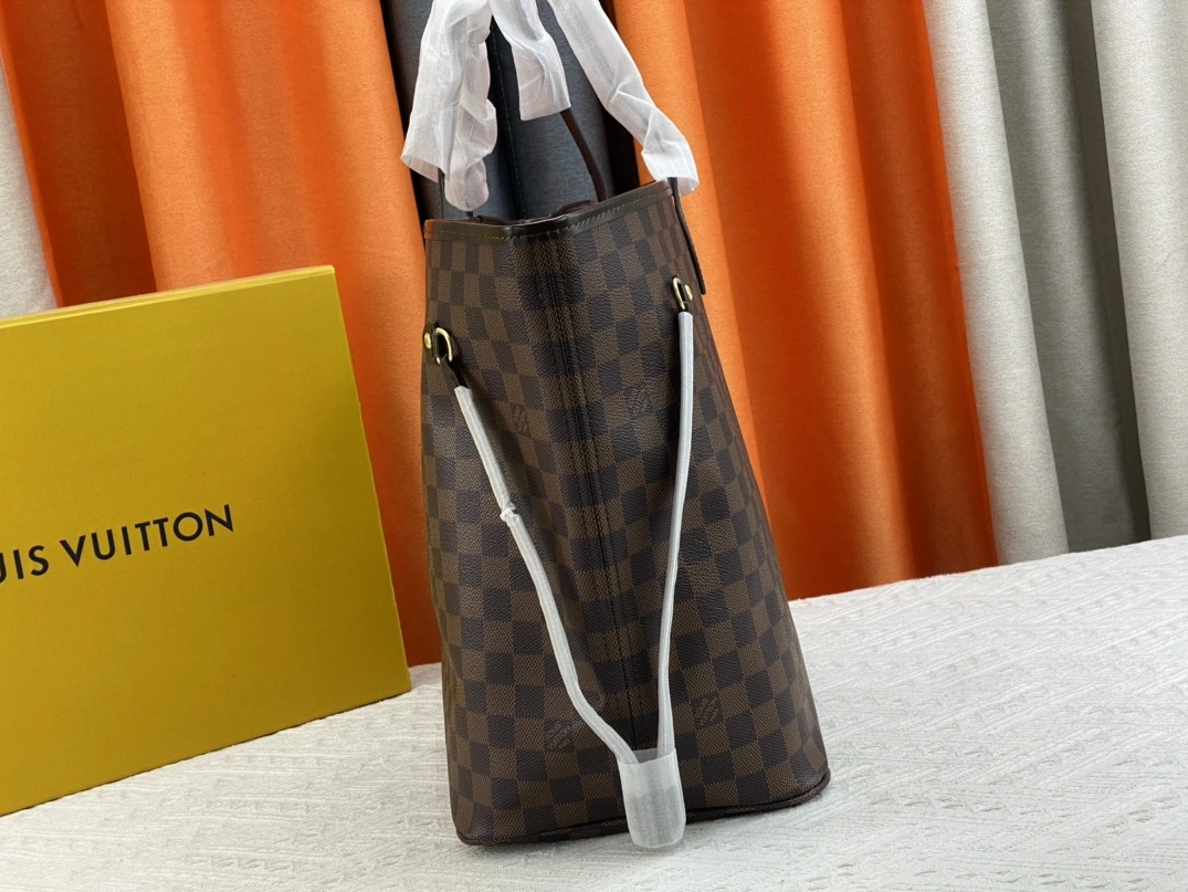 DailyWear 8343 Louis Vuitton AAA Quality Shoulder Bags For Women
