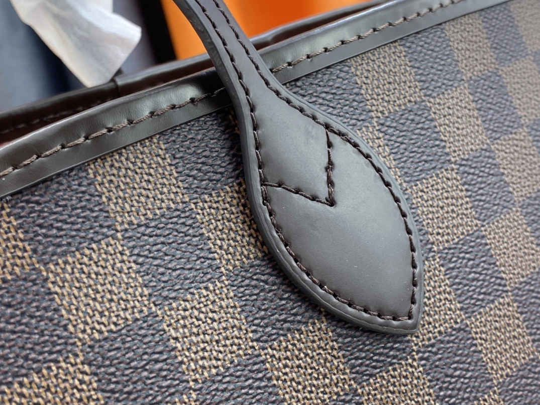 DailyWear 8343 Louis Vuitton AAA Quality Shoulder Bags For Women