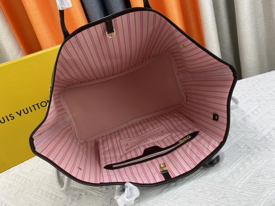 DailyWear 8343 Louis Vuitton AAA Quality Shoulder Bags For Women