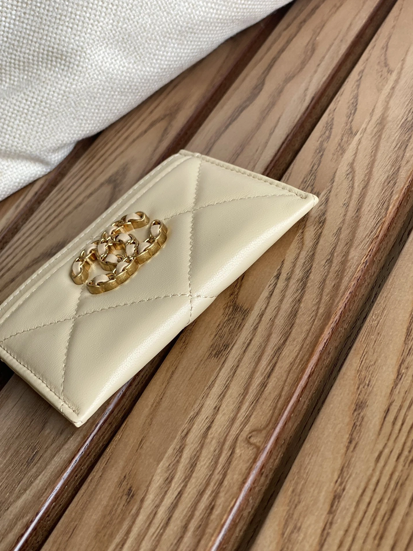 DailyWear 8431 Chanel Card Case