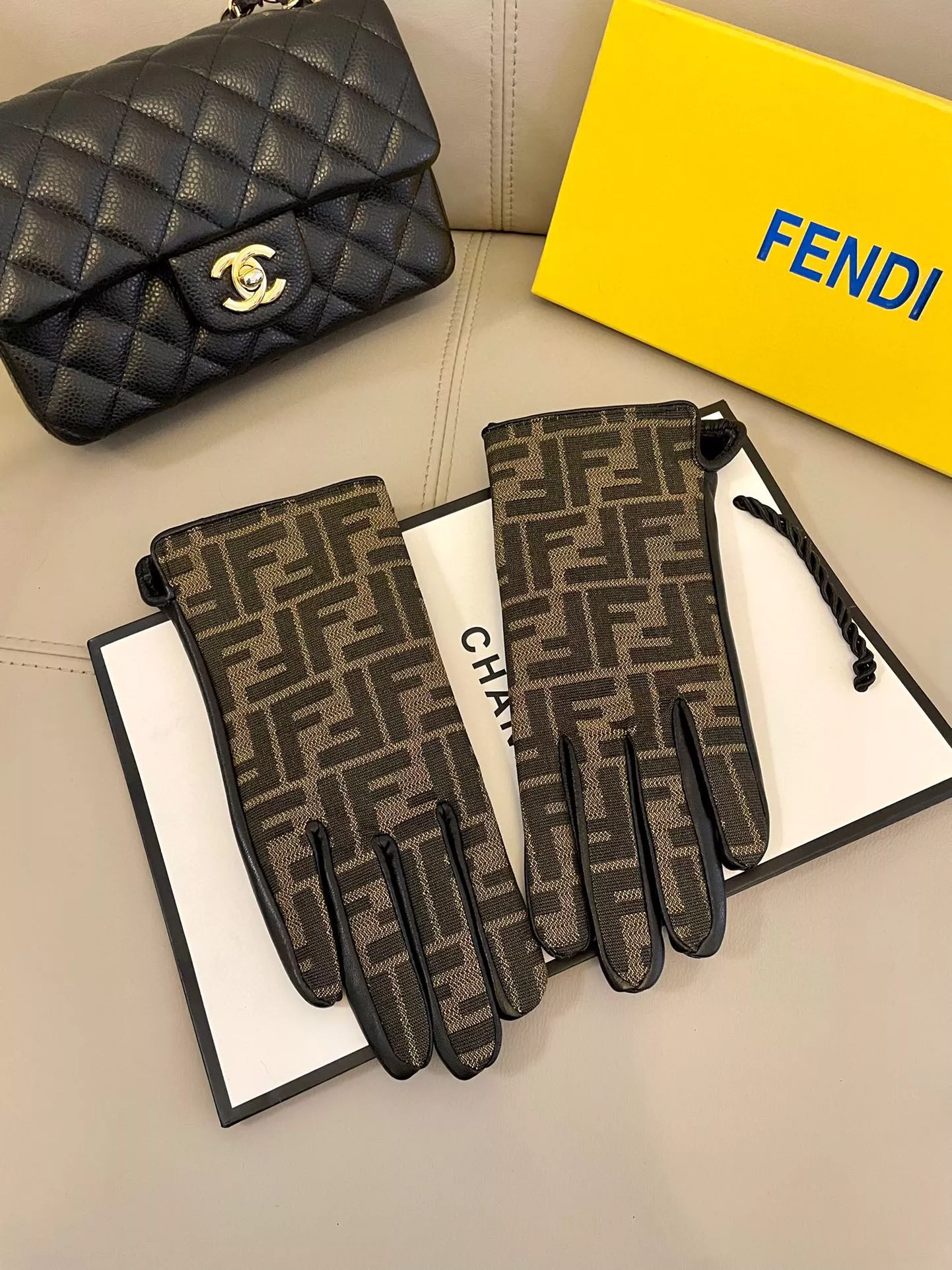DailyWear 8575 Fendi Gloves