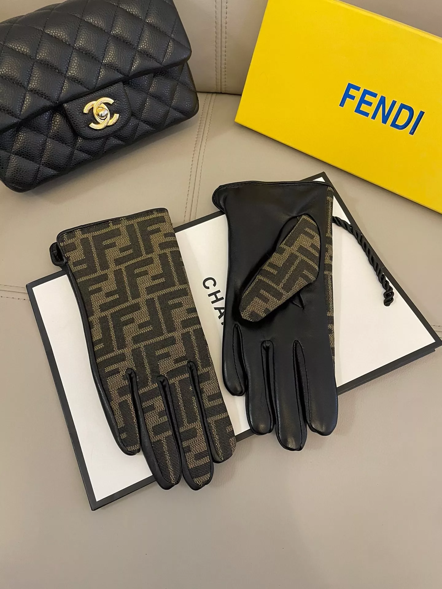 DailyWear 8575 Fendi Gloves