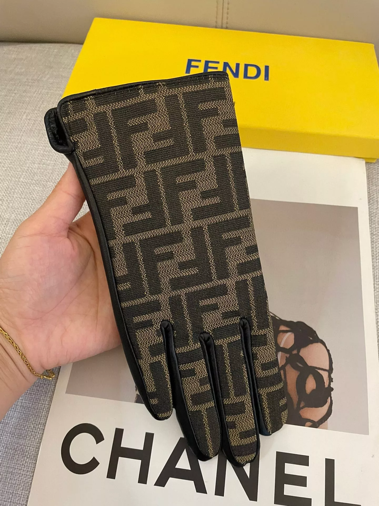 DailyWear 8575 Fendi Gloves