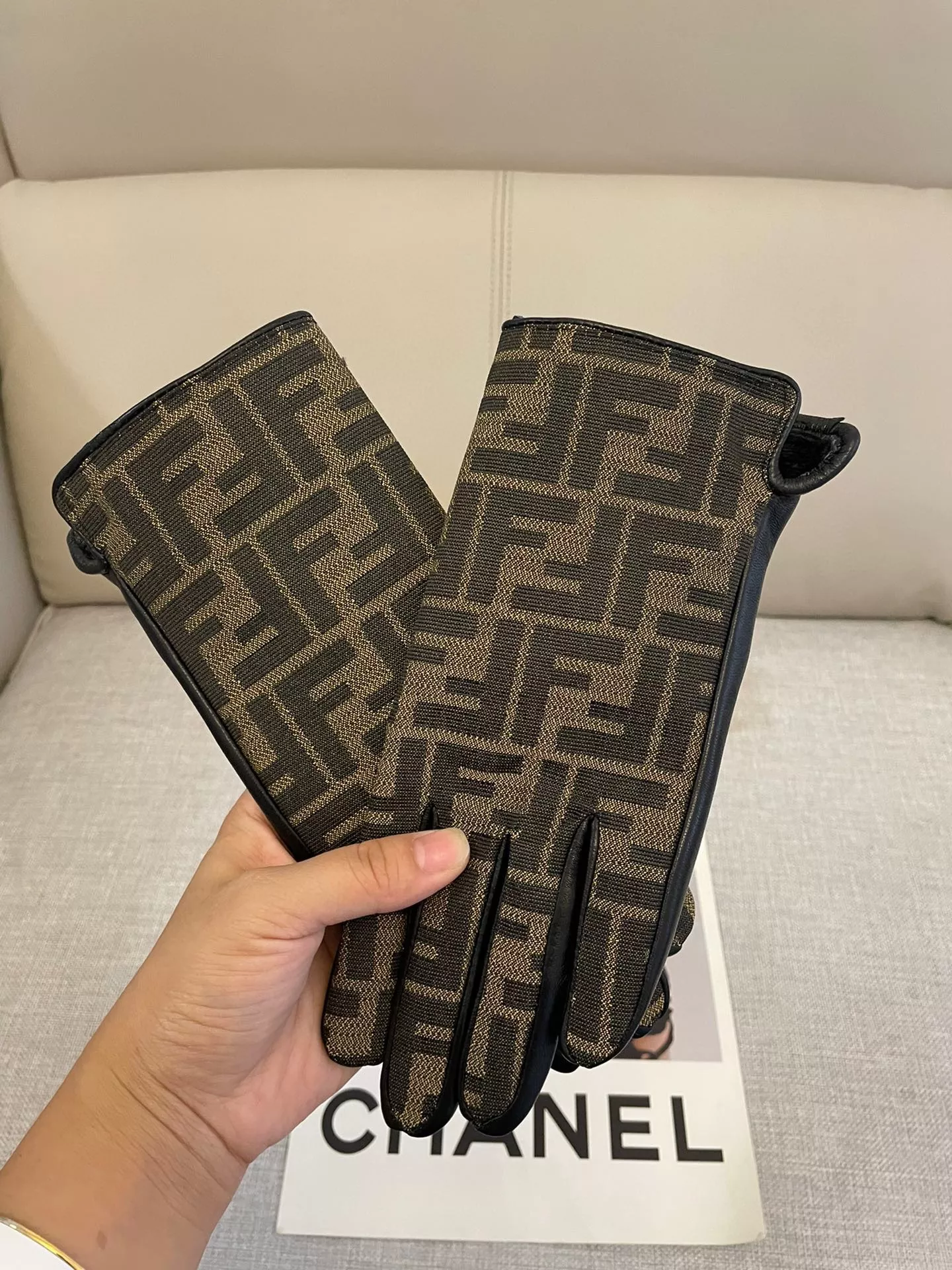 DailyWear 8575 Fendi Gloves
