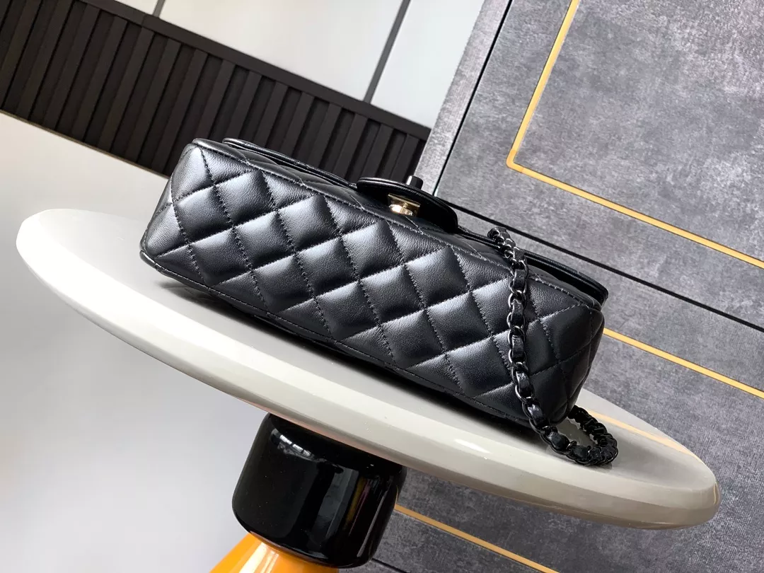 DailyWear 8616 Chanel AAA Quality Messenger Bags For Women