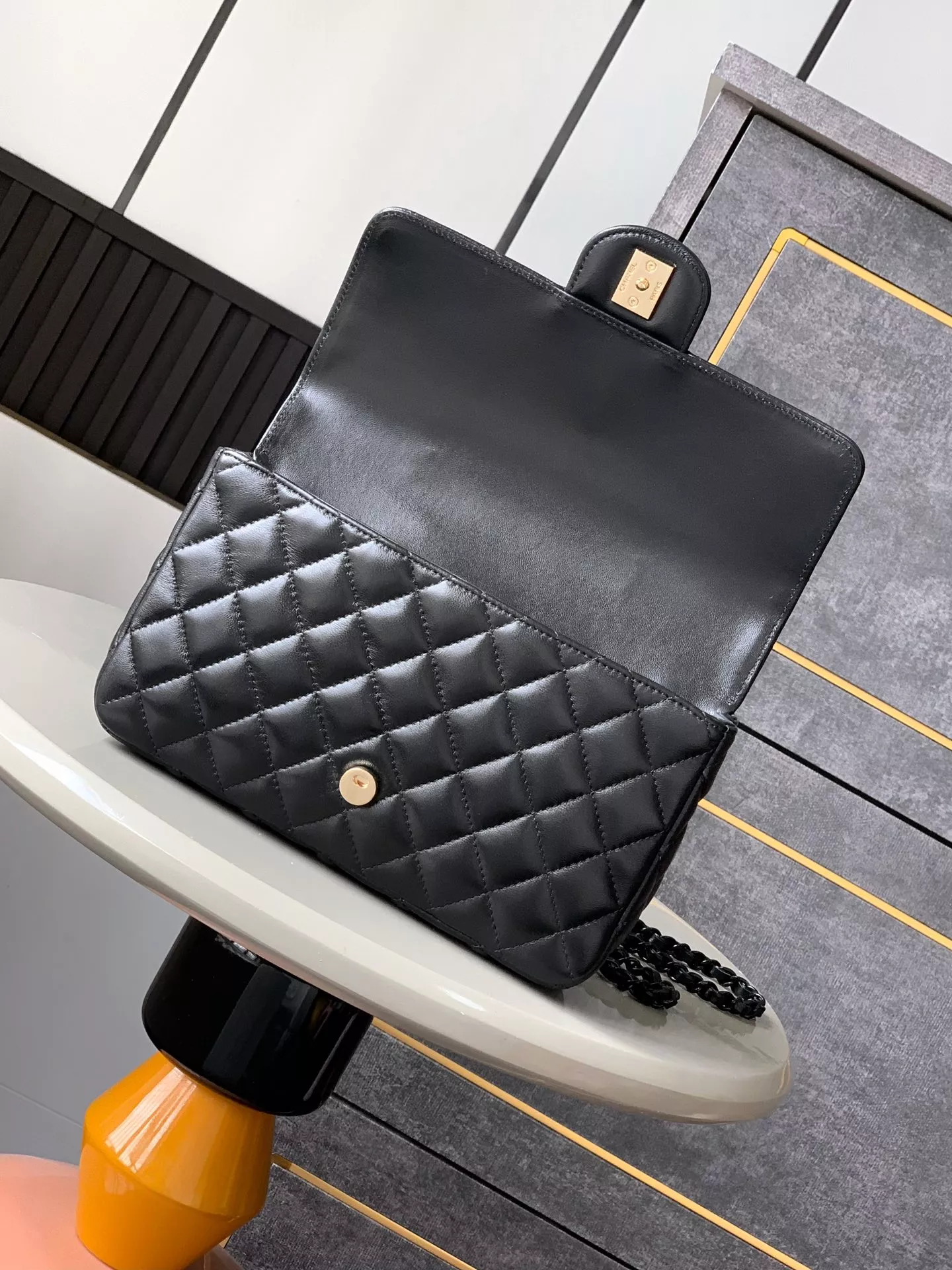 DailyWear 8616 Chanel AAA Quality Messenger Bags For Women