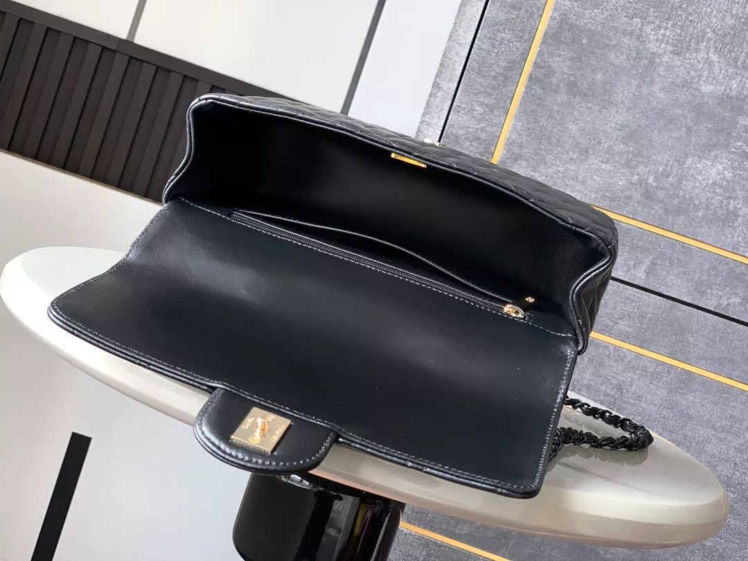 DailyWear 8616 Chanel AAA Quality Messenger Bags For Women