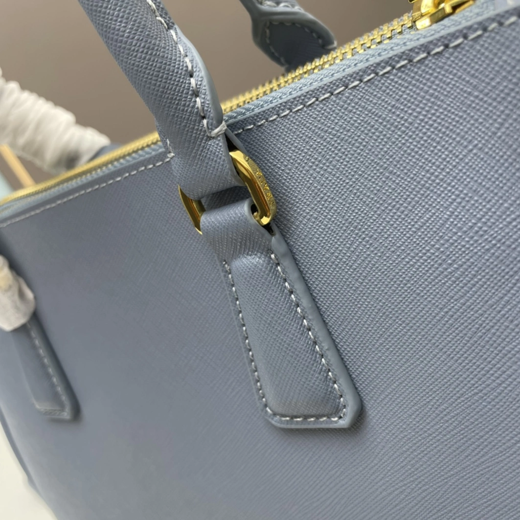 DailyWear 8642 Prada AAA Quality Handbags For Women