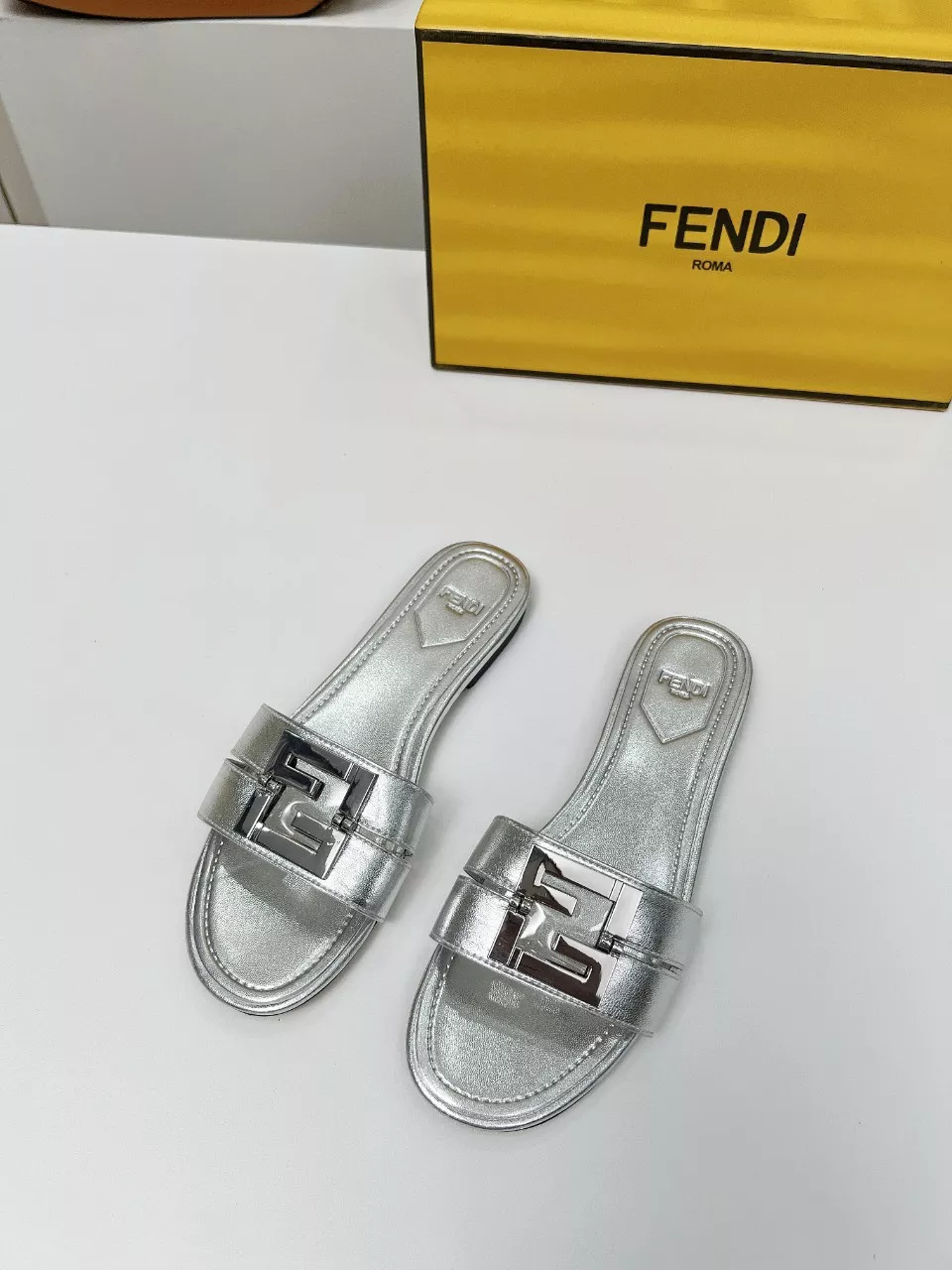 DailyWear 8795 Fendi Slippers For Women