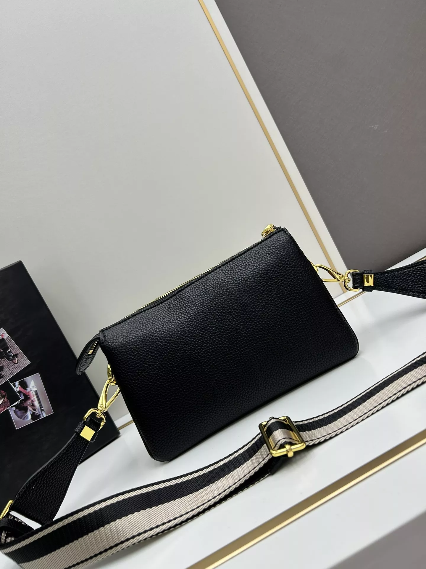 DailyWear 8843 Prada AAA Quality Messenger Bags For Women
