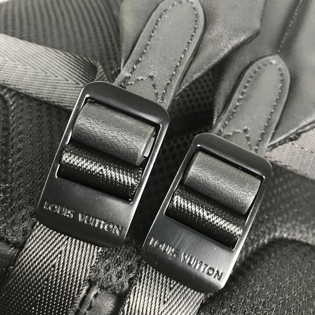 DailyWear 8889 Louis Vuitton LV AAA Man Backpacks