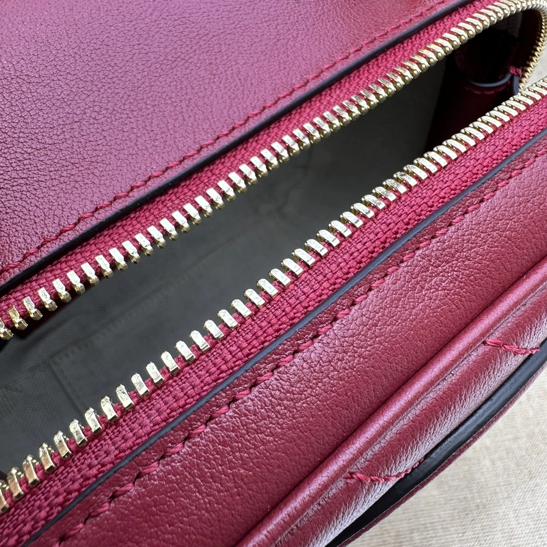 DailyWear 9004 Gucci AAA Quality Messenger Bags For Women