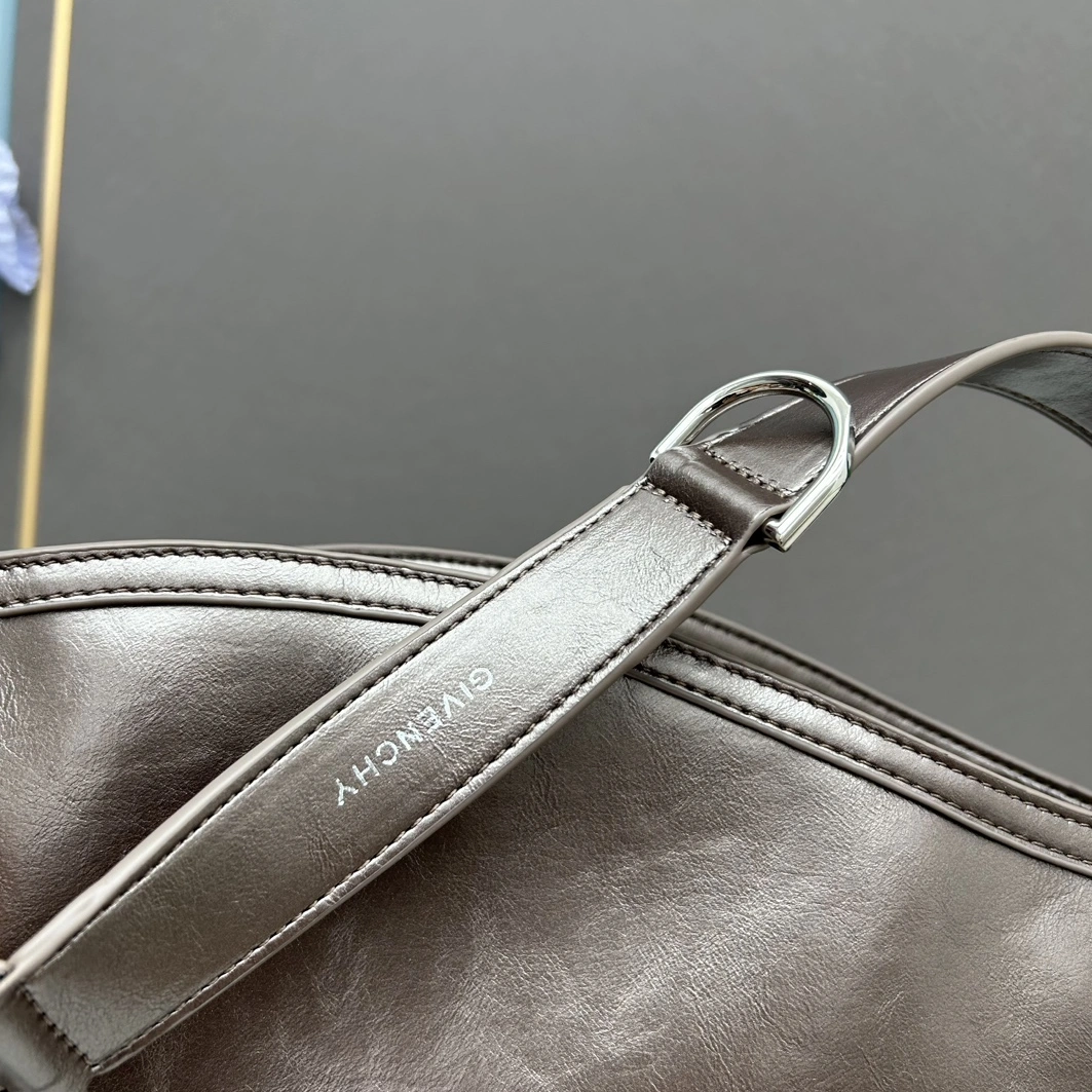 DailyWear 926 Givenchy AAA Quality Shoulder Bags For Women