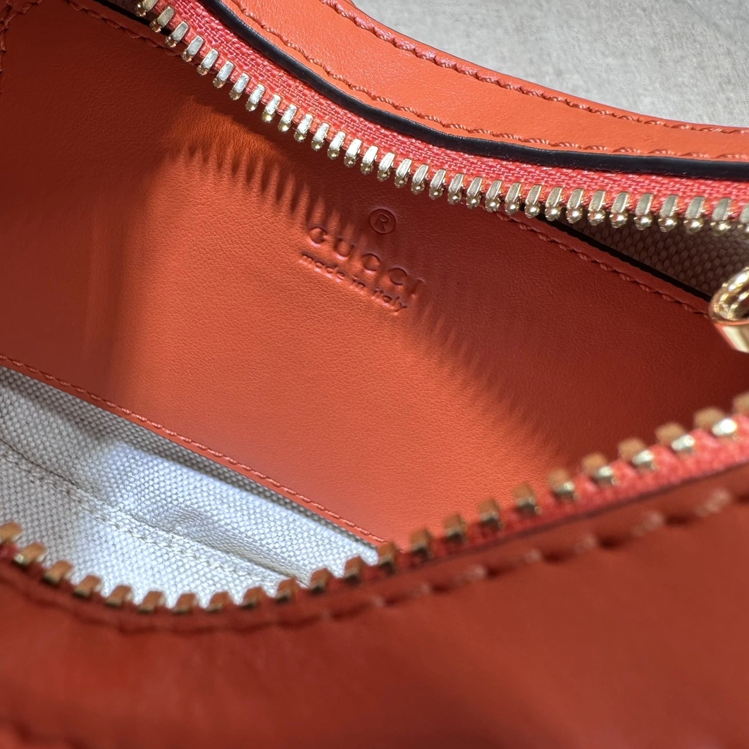 DailyWear 9364 Gucci AAA Quality Messenger Bags For Women