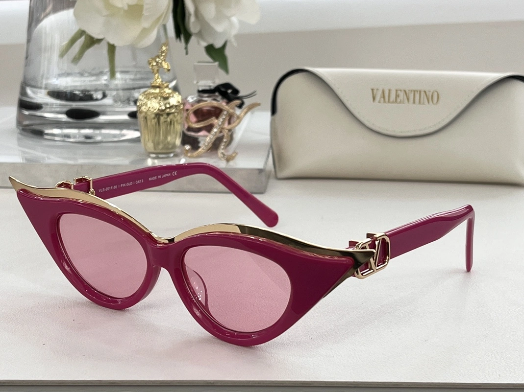 DailyWear 9421 Valentino AAA Quality Sunglasses
