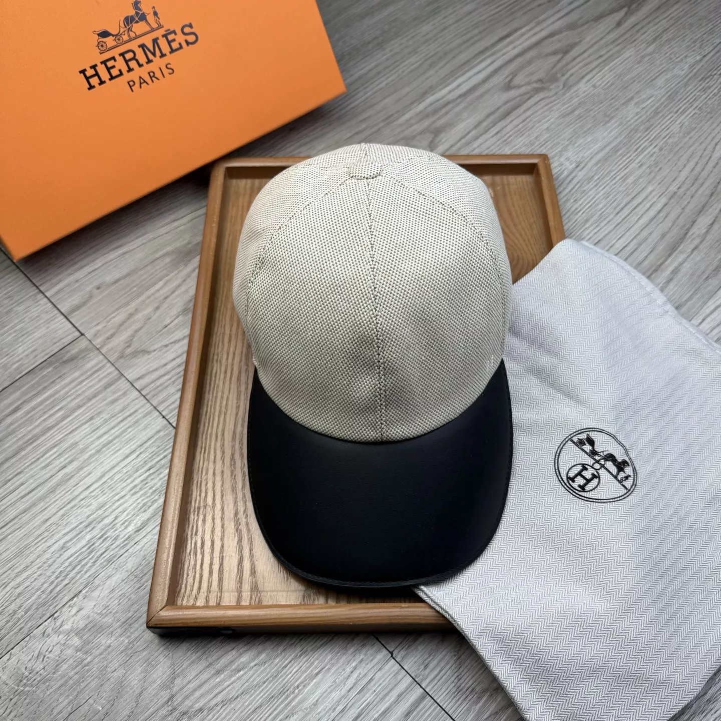 DailyWear 9428 Hermes Caps