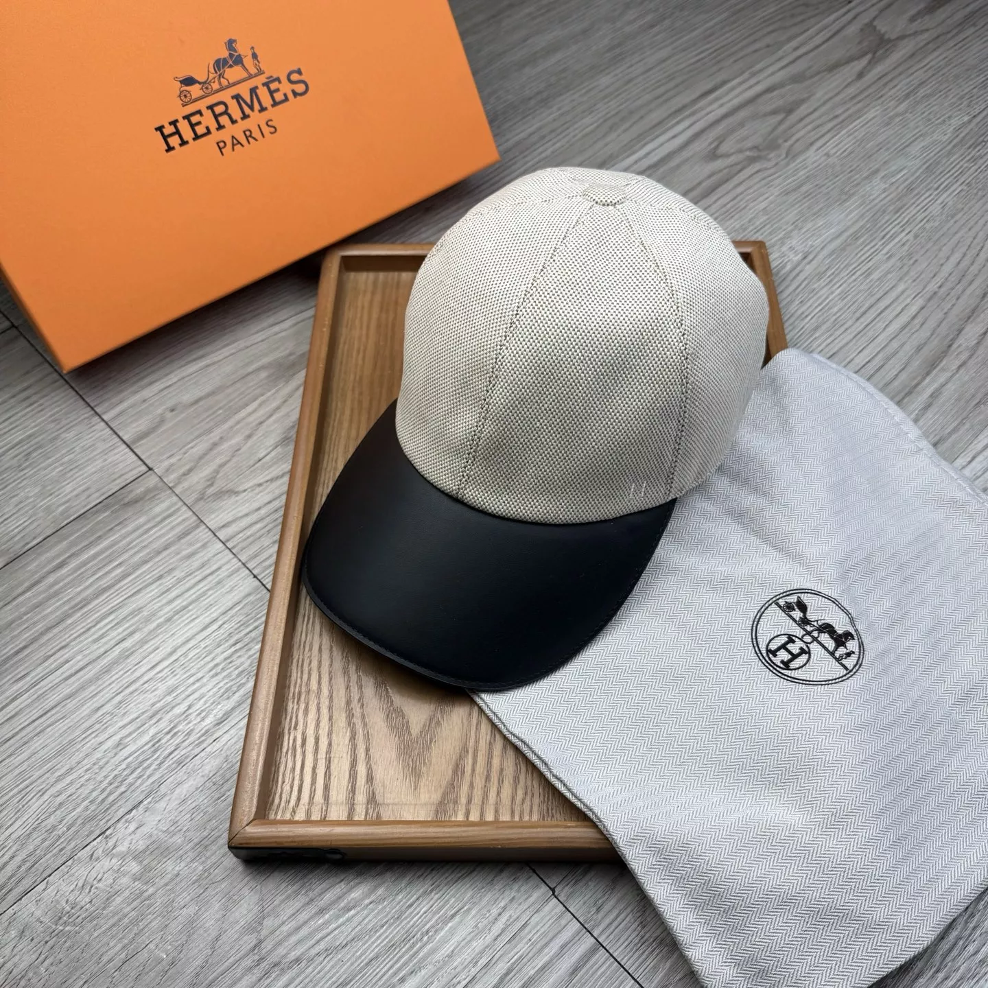 DailyWear 9428 Hermes Caps