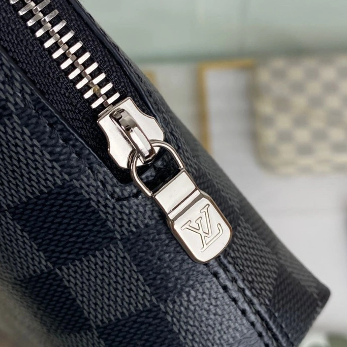 DailyWear 9544 Louis Vuitton AAA Man Wallets
