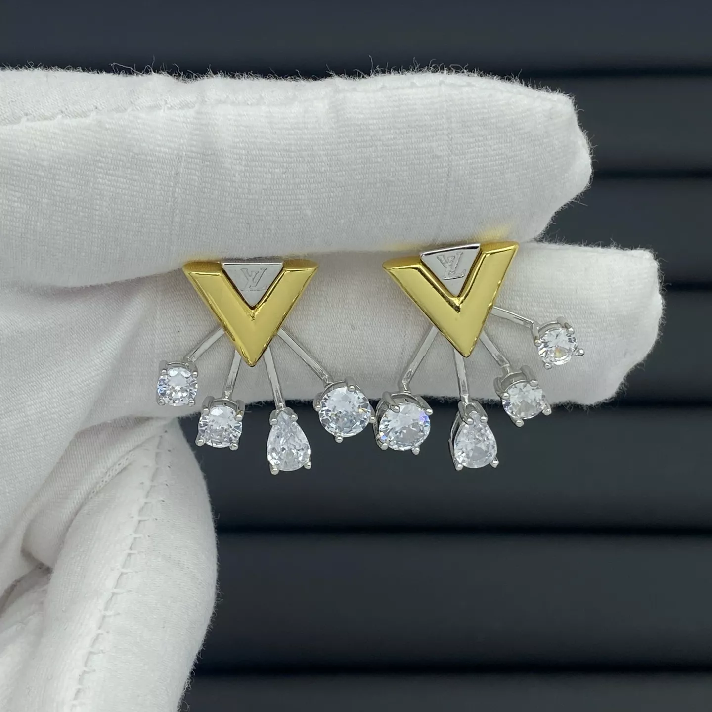 DailyWear 9895 Louis Vuitton Earrings For Women