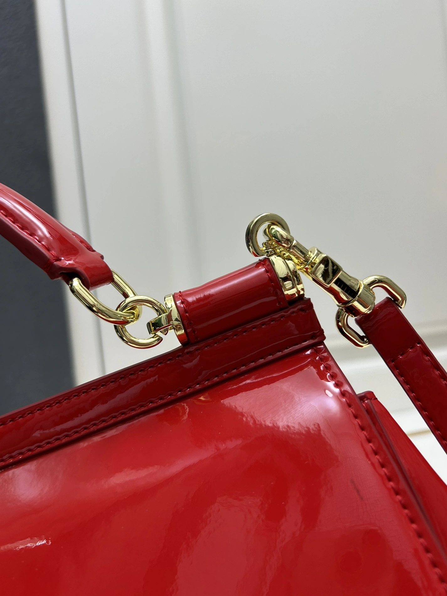 Dolce & Gabbana AAA Quality Handbags For Women BestValue 8174