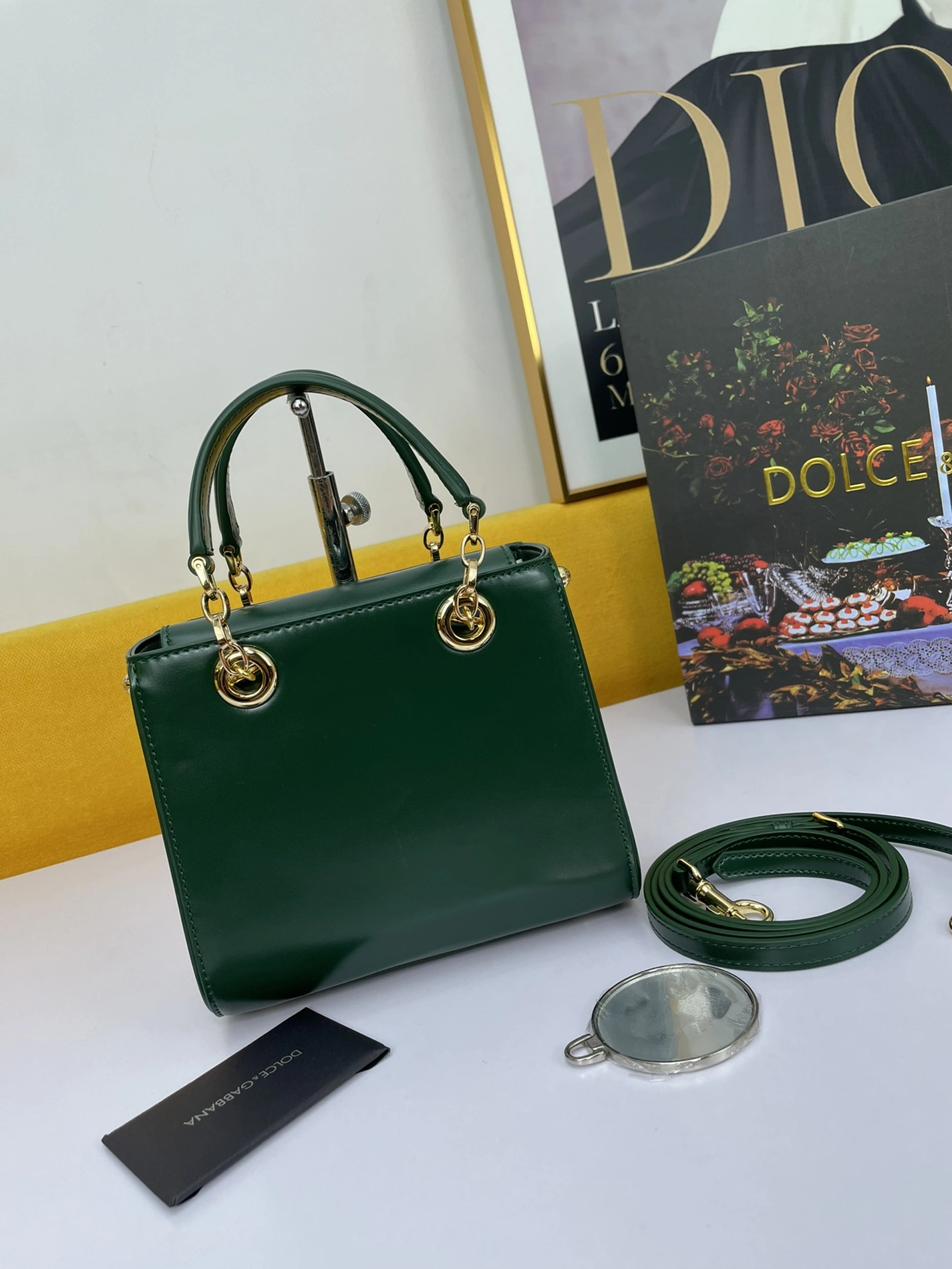 Dolce & Gabbana AAA Quality Handbags For Women Bold 4212