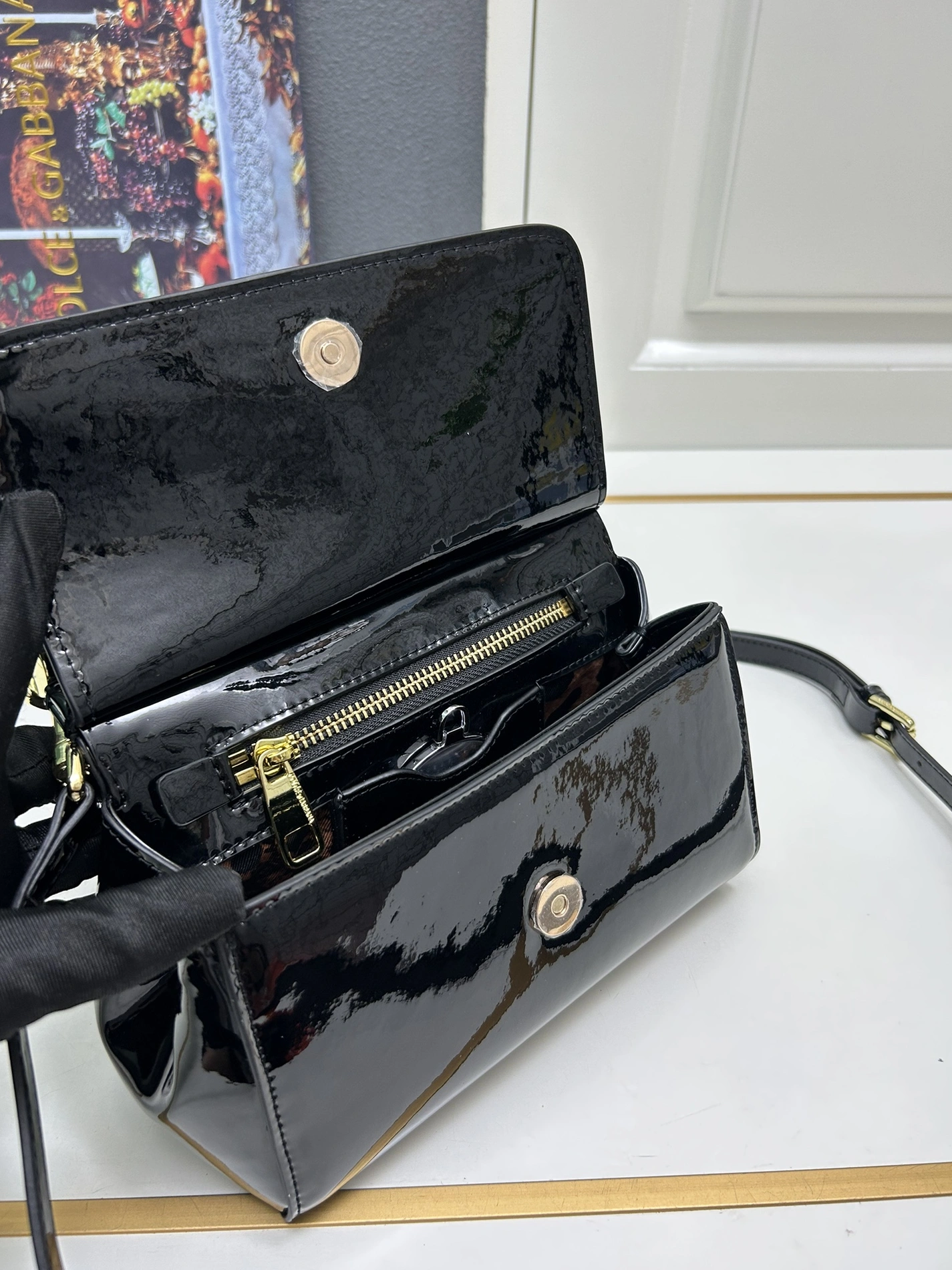 Dolce & Gabbana AAA Quality Handbags For Women Comfortable 9791