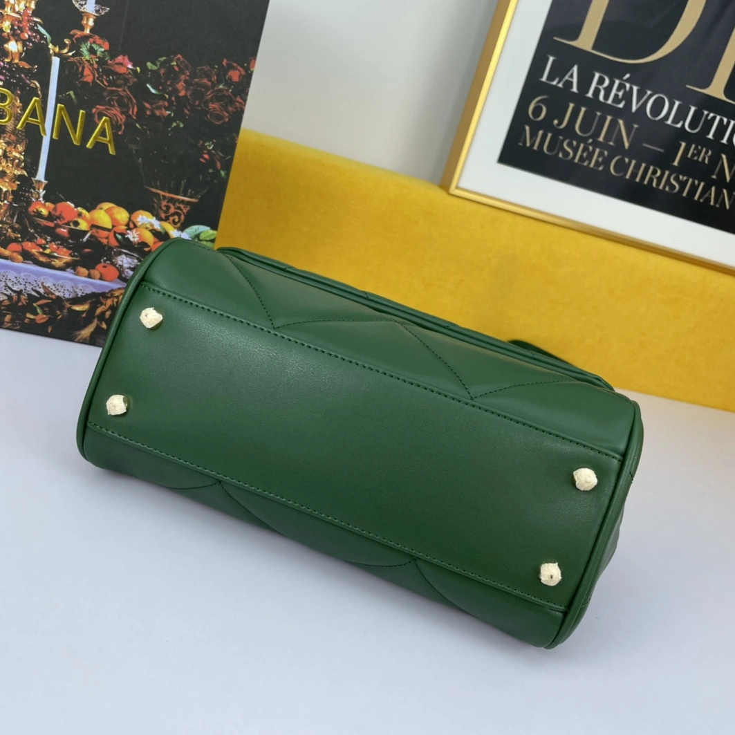 Dolce & Gabbana AAA Quality Handbags For Women Durable 5431