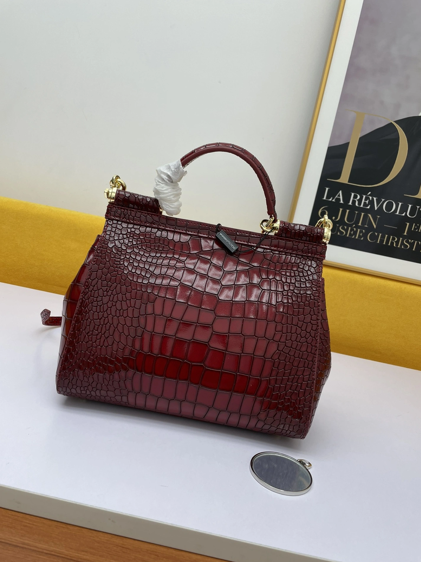 Dolce & Gabbana AAA Quality Handbags For Women Efficient 1201
