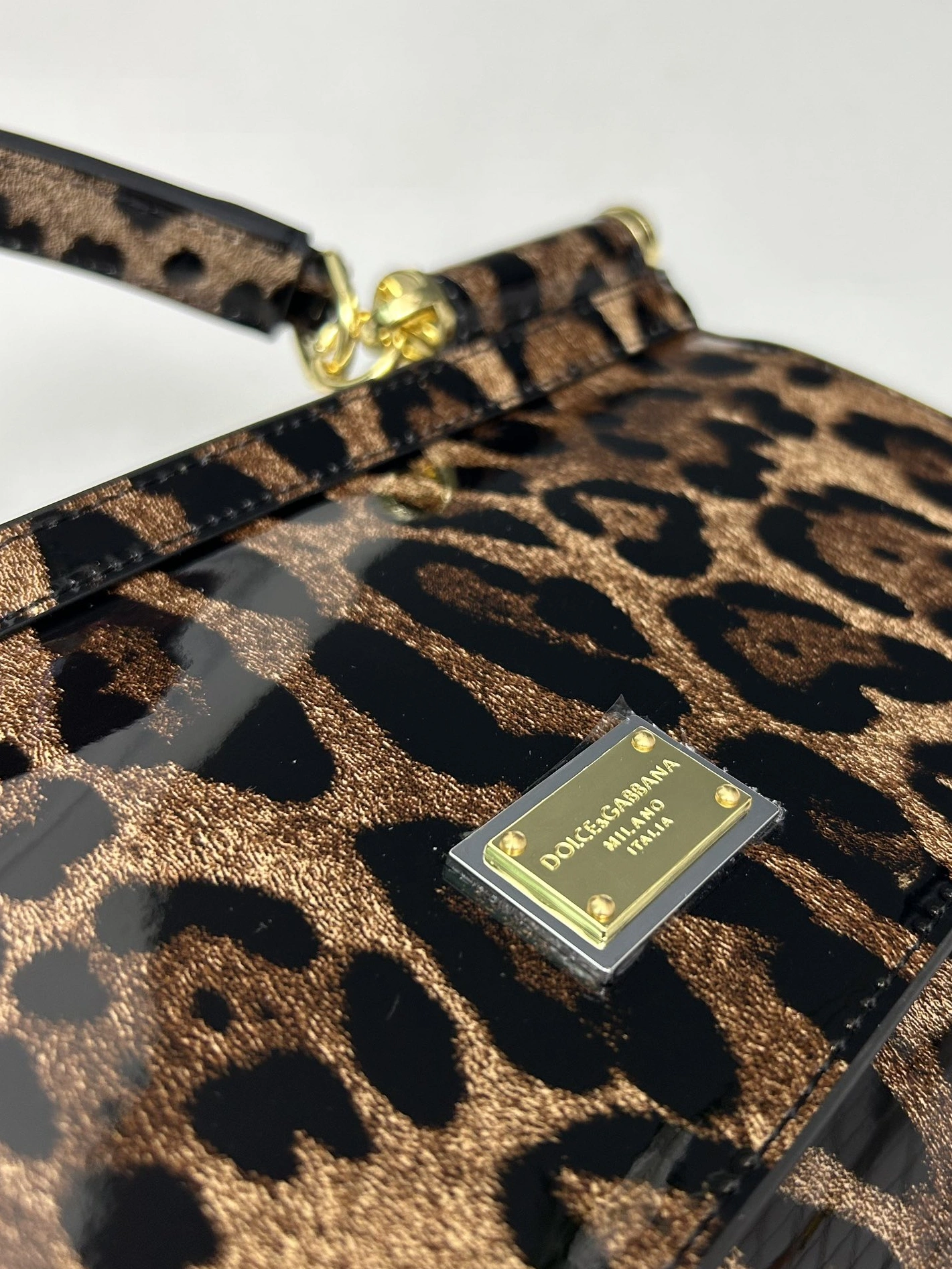 Dolce & Gabbana AAA Quality Handbags For Women Efficient 998