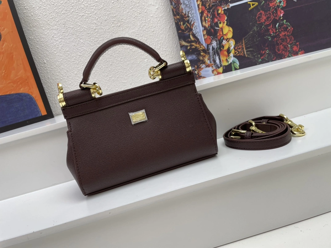 Dolce & Gabbana AAA Quality Handbags For Women EyeCatching 6955