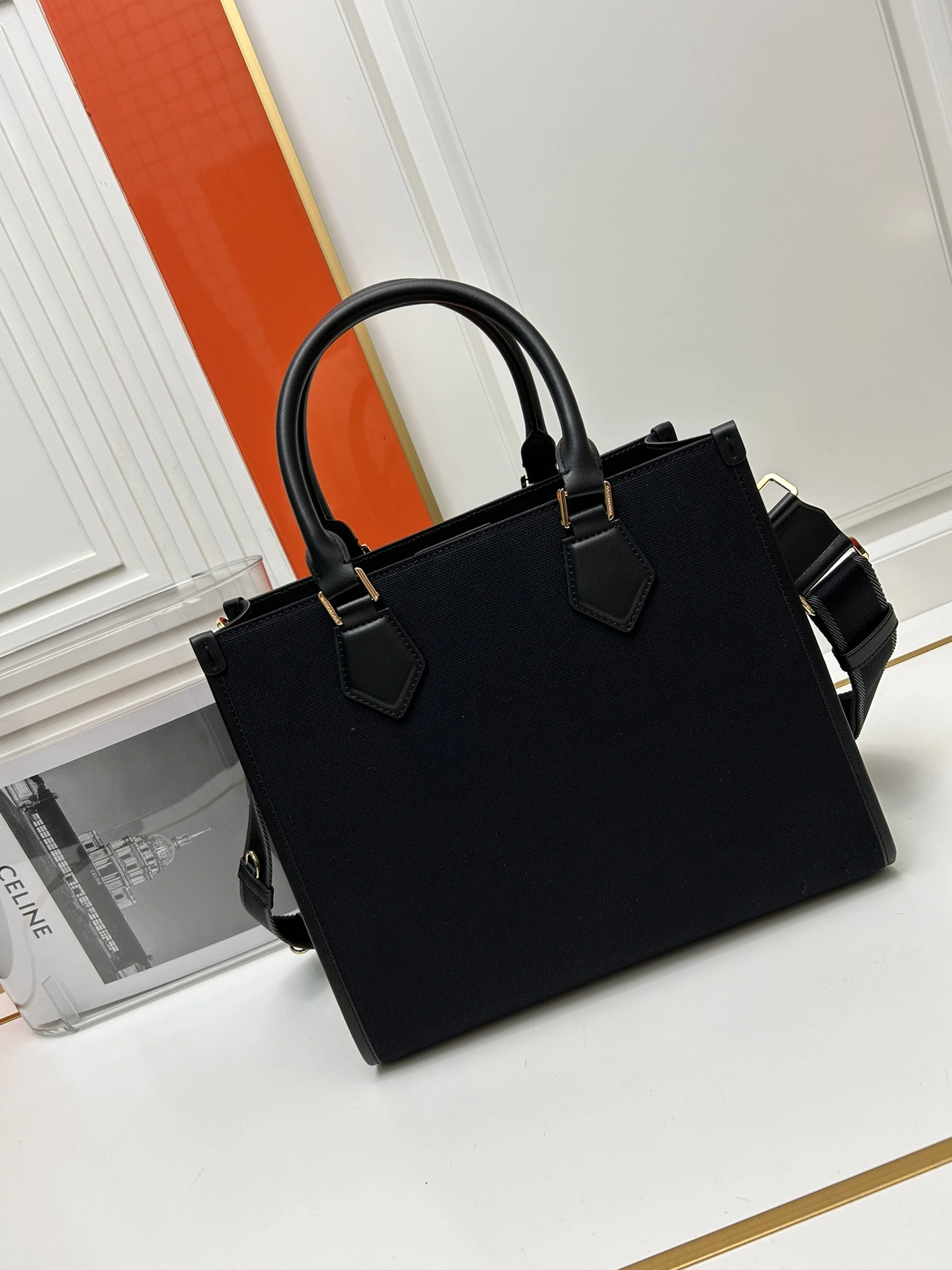 Dolce & Gabbana AAA Quality Handbags For Women Lightweight 3479
