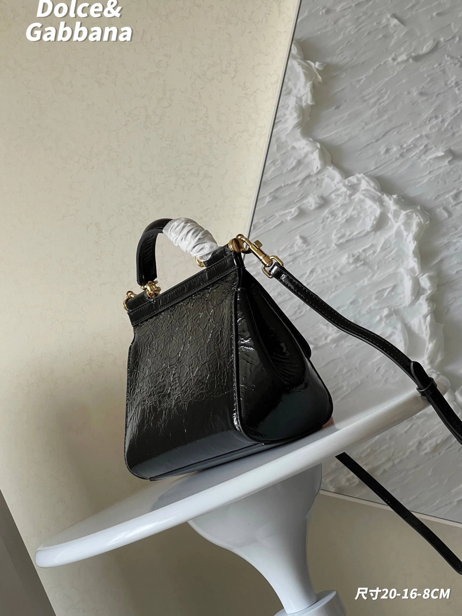 Dolce & Gabbana AAA Quality Handbags For Women Minimalist 2357