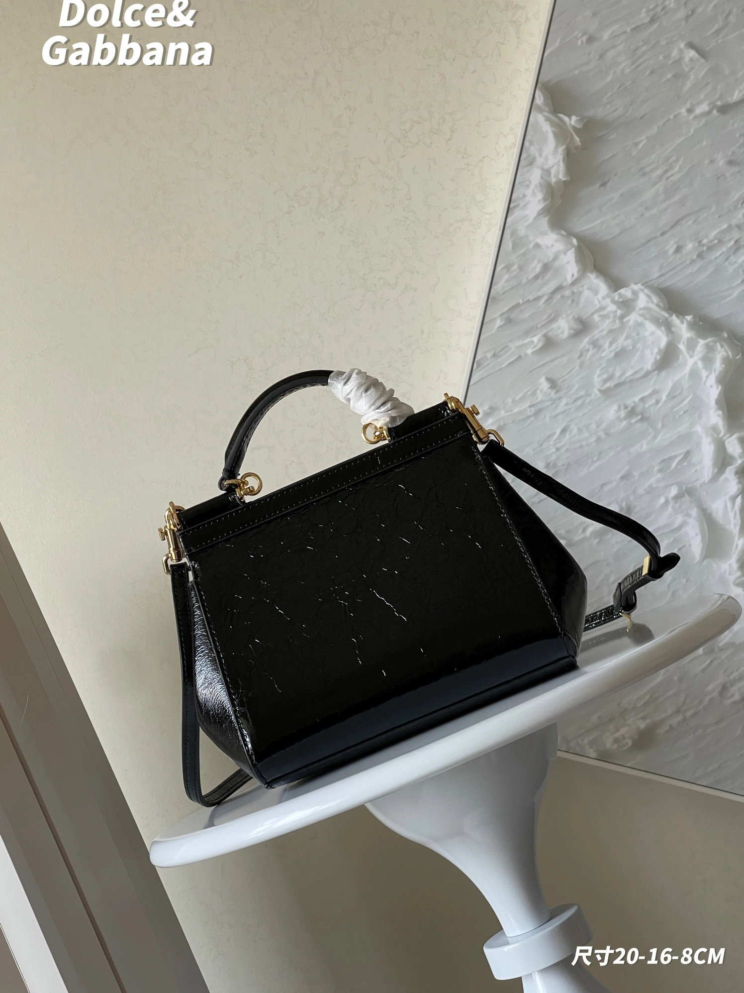 Dolce & Gabbana AAA Quality Handbags For Women Minimalist 2357