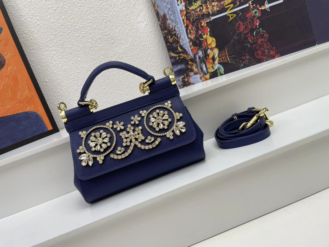 Dolce & Gabbana AAA Quality Handbags For Women NewStyle 8252
