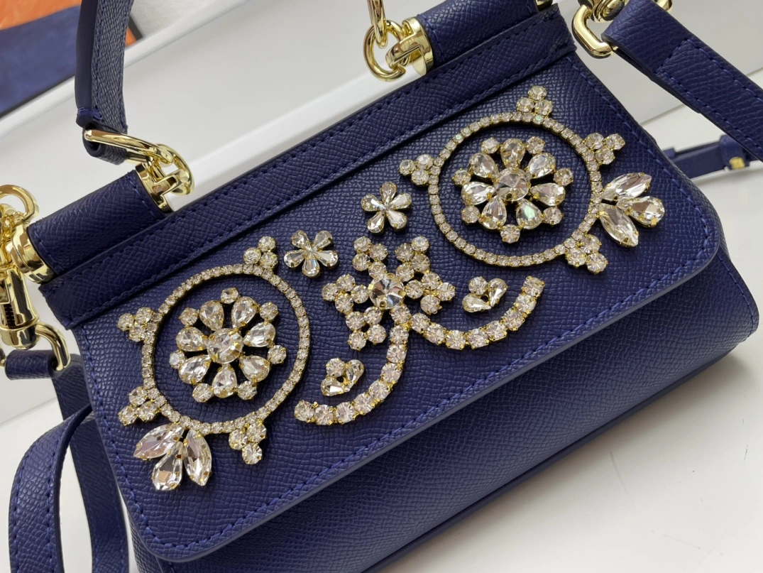 Dolce & Gabbana AAA Quality Handbags For Women NewStyle 8252