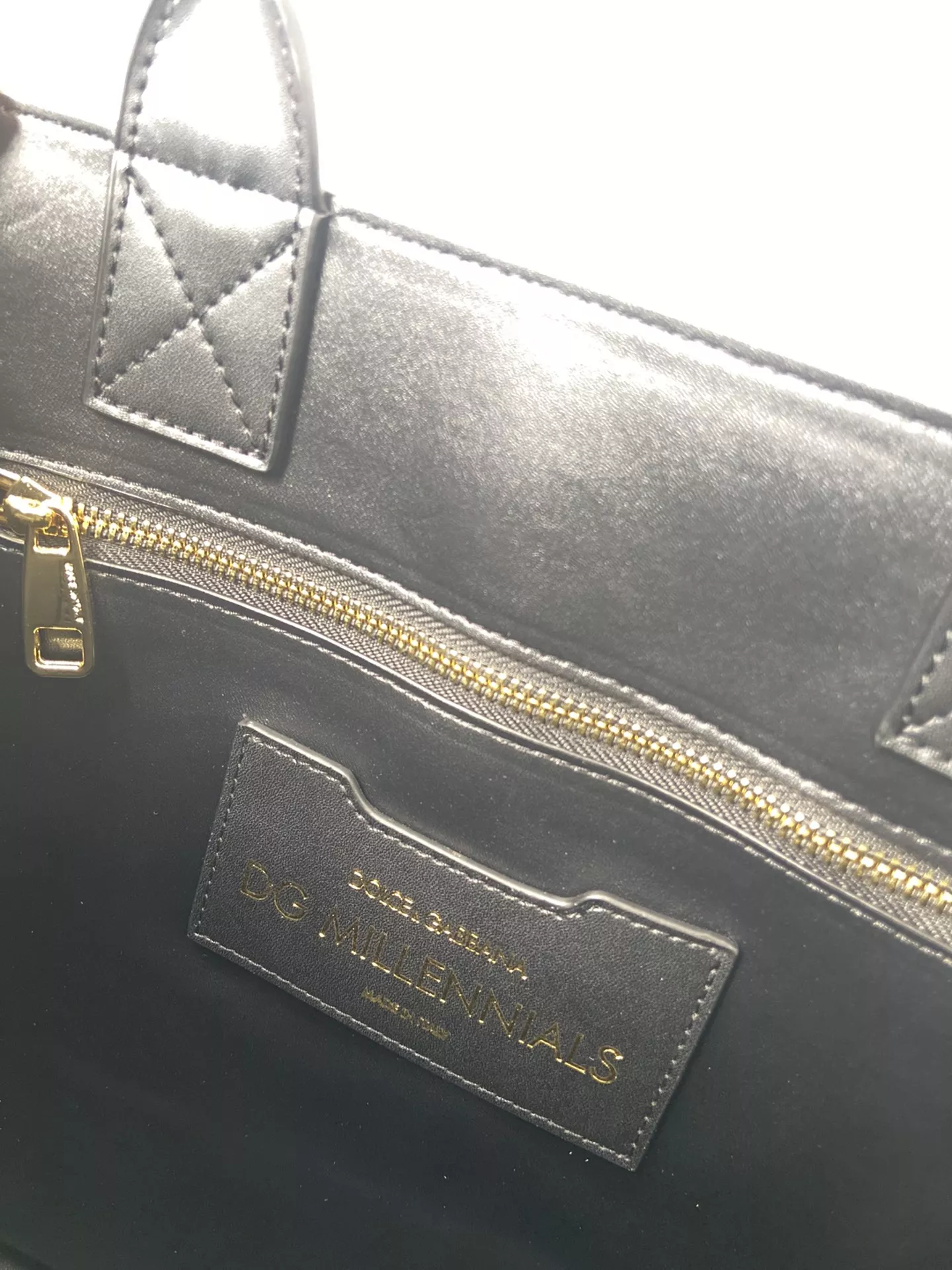 Dolce & Gabbana AAA Quality Handbags For Women Reliable 6316