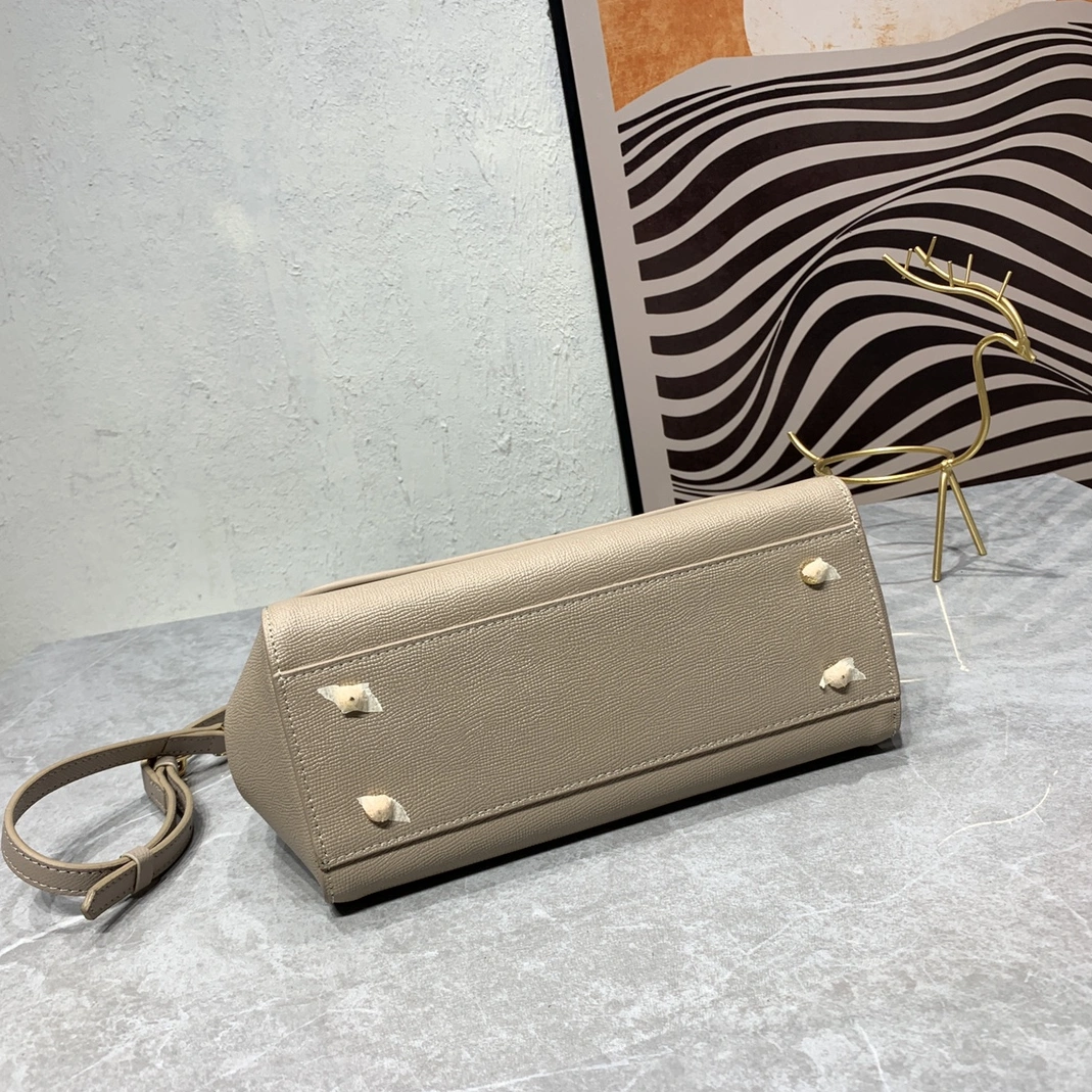 Dolce & Gabbana AAA Quality Handbags For Women SmartChoice 3037