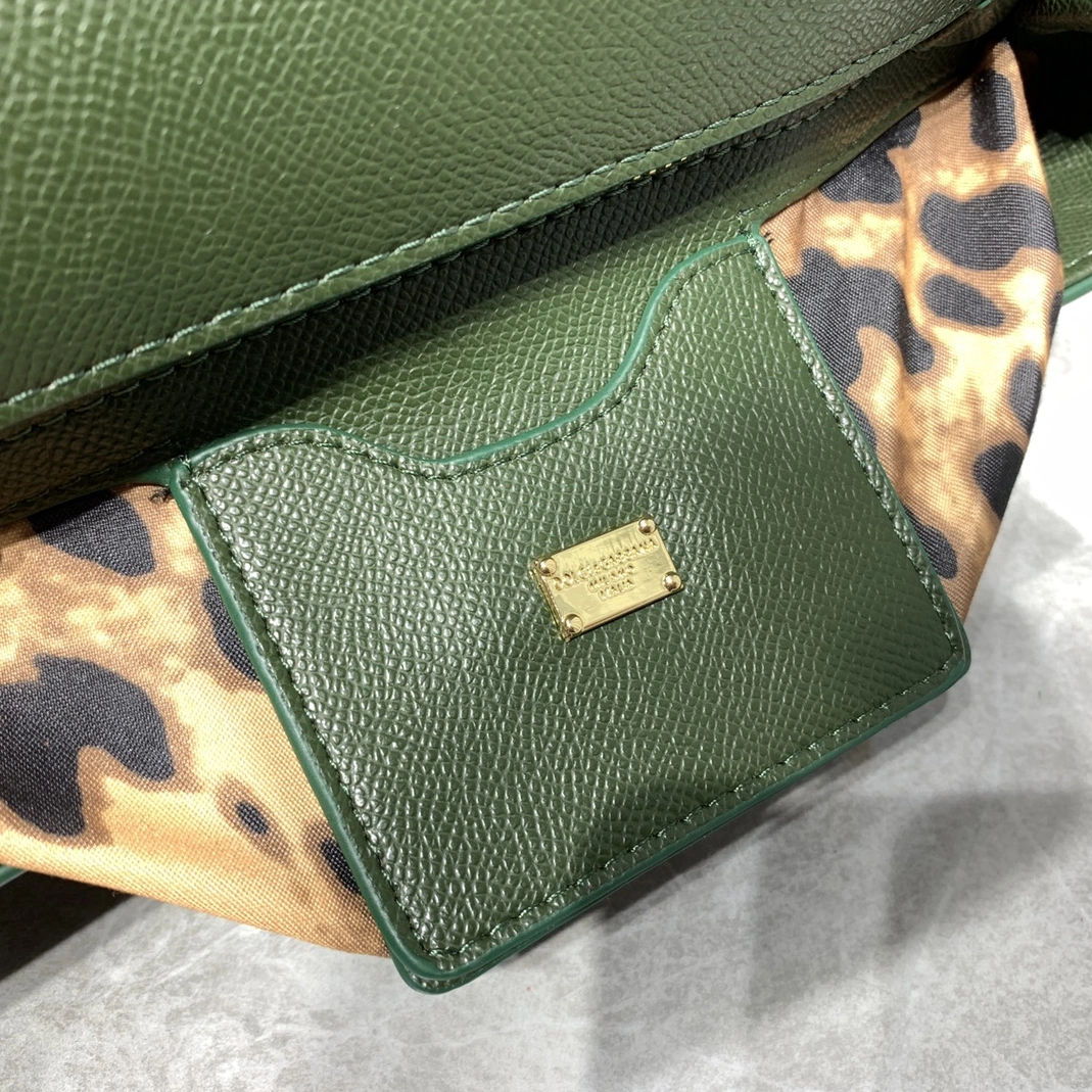 Dolce & Gabbana AAA Quality Handbags For Women Soft 1877