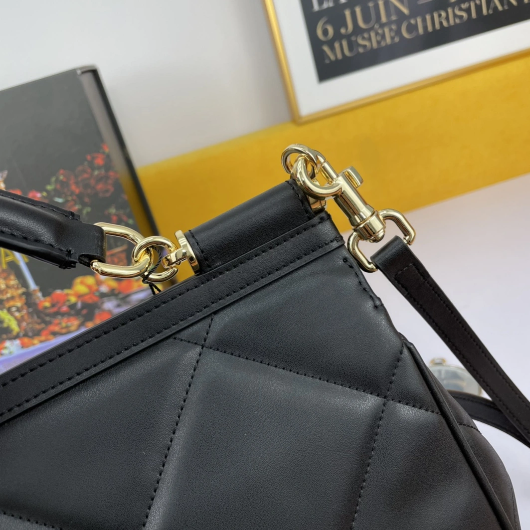 Dolce & Gabbana AAA Quality Handbags For Women Soft 5090