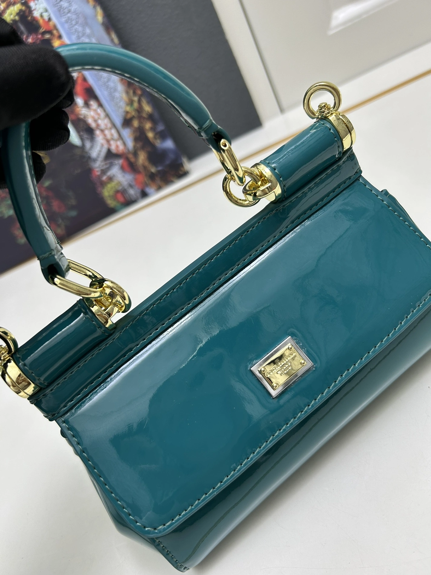 Dolce & Gabbana AAA Quality Handbags For Women StreetReady 9118