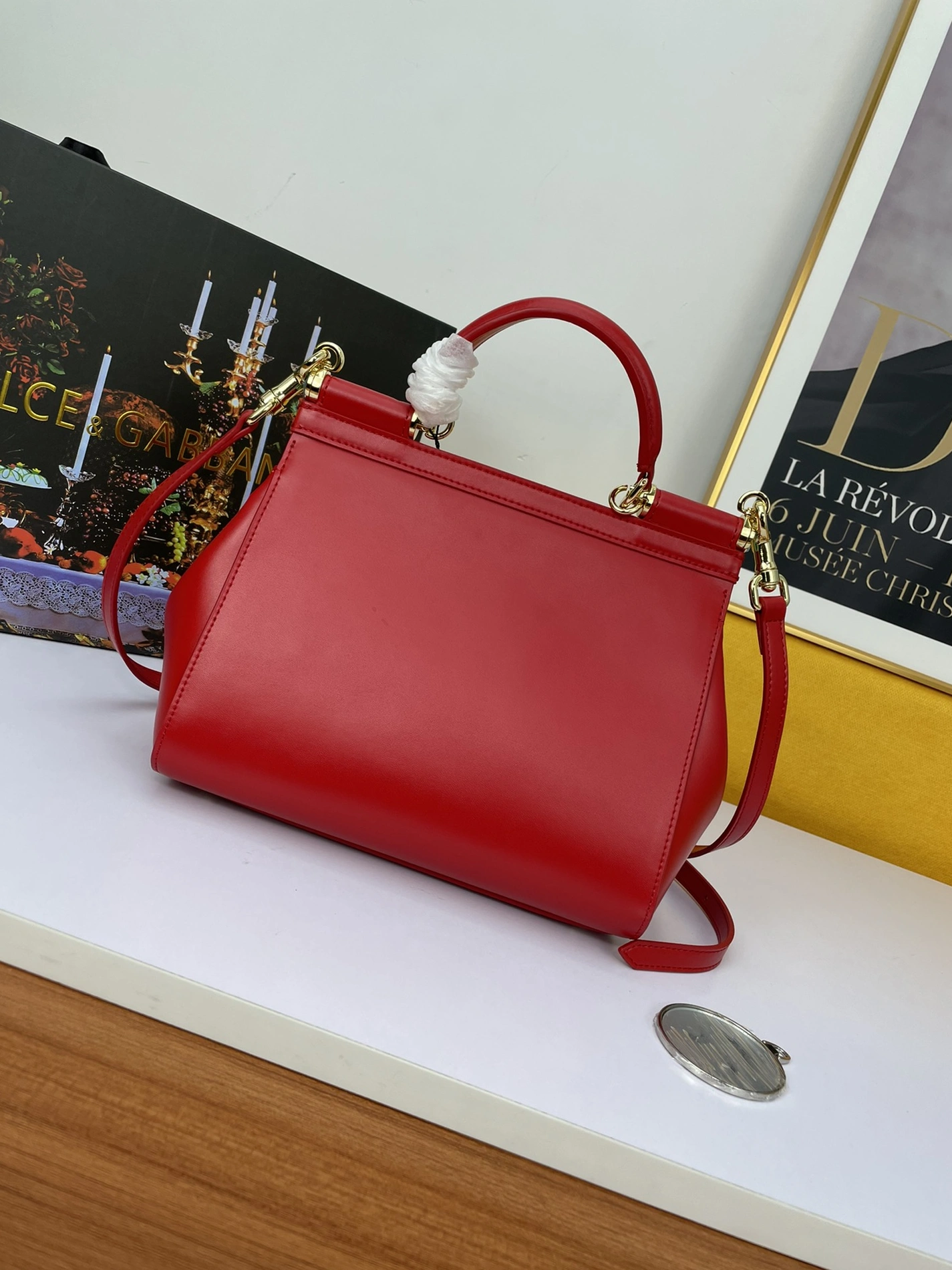Dolce & Gabbana AAA Quality Handbags For Women Versatile 9674