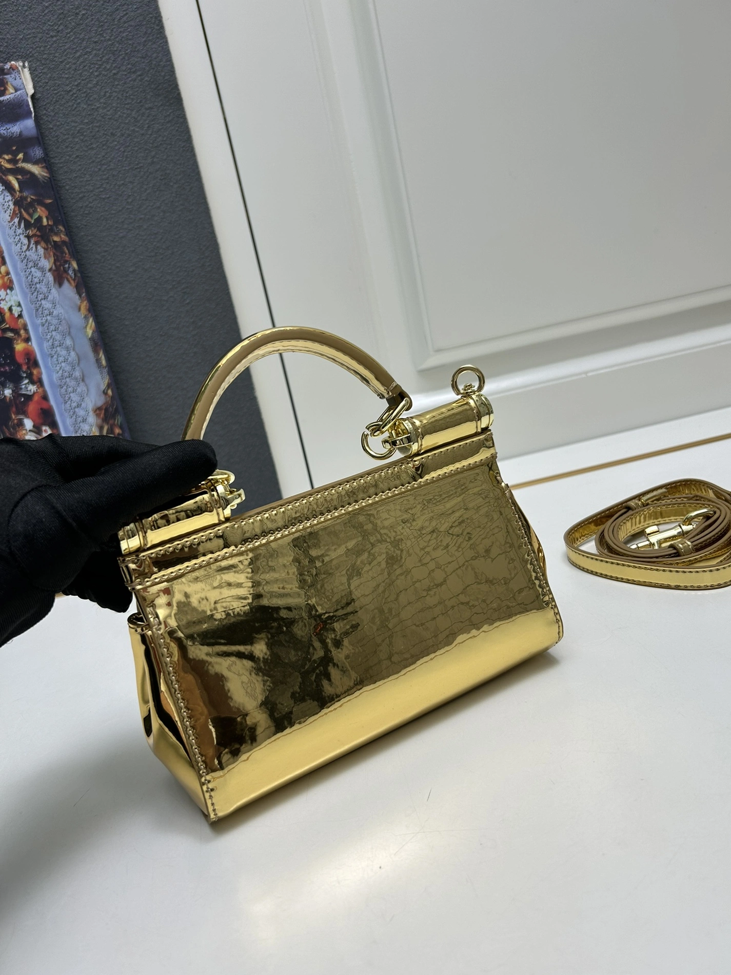 Dolce & Gabbana AAA Quality Handbags For Women Vibrant 7869