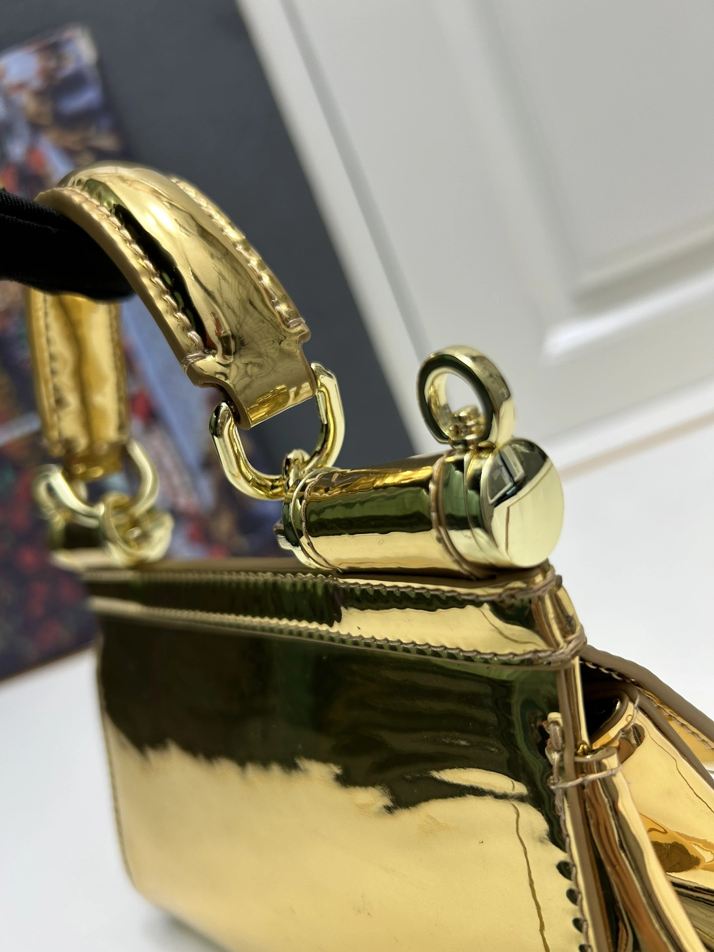 Dolce & Gabbana AAA Quality Handbags For Women Vibrant 7869